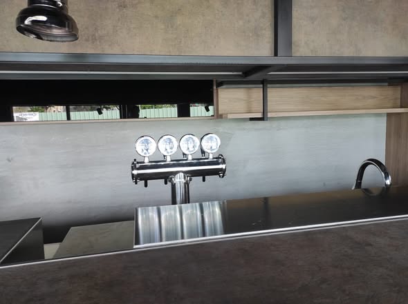 台東井碳吉燒肉安裝塔羅斯六桶啤酒機?曉?抒? 5